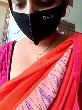 Queen-34 xxx nude stripping on webcam for live sex video chat