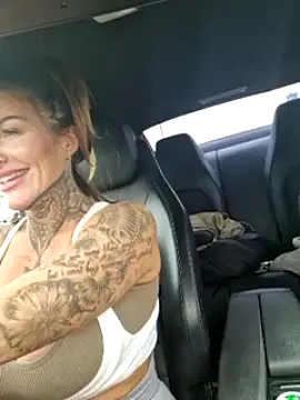 Tattooed_curvy_mommaxoxo xxx nude stripping on webcam for live sex video chat