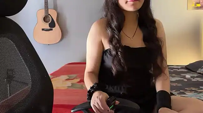 Demielis xxx nude stripping on webcam for live sex video chat