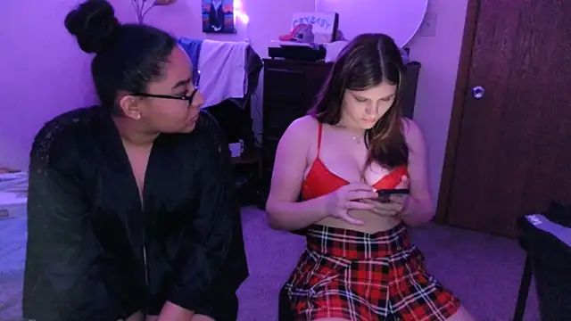 Elliewgfs xxx nude stripping on webcam for live sex video chat