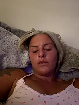 Charlie69xoxo xxx nude stripping on webcam for live sex video chat