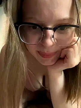 Wrenlie xxx nude stripping on webcam for live sex video chat