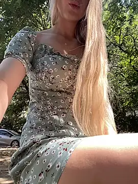 Lunalikaiya xxx nude stripping on webcam for live sex video chat