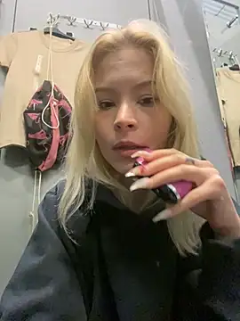 Cum_girlss xxx nude stripping on webcam for live sex video chat