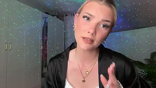 Foxy_Bite xxx nude stripping on webcam for live sex video chat