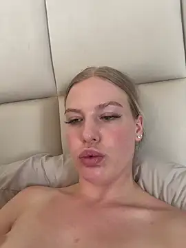 Chloemillerrxx_ xxx nude stripping on webcam for live sex video chat