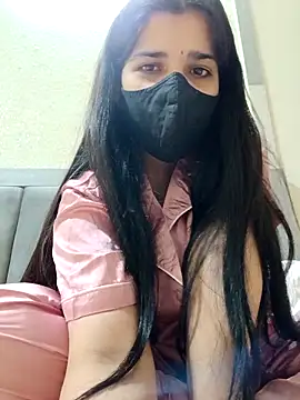 Lilmisscutie xxx nude stripping on webcam for live sex video chat