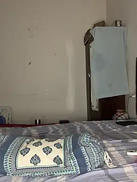 Hotalliee xxx nude stripping on webcam for live sex video chat
