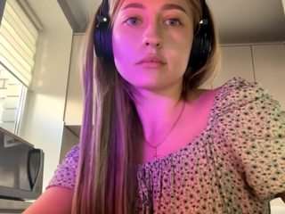 KatieBeames xxx nude on webcam – Live Sex Chat