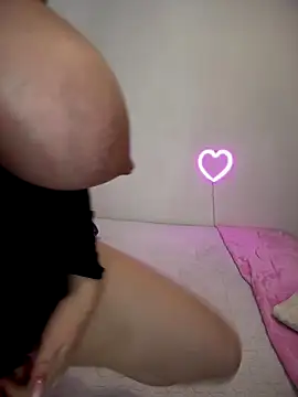 Wkatte xxx nude stripping on webcam for live sex video chat