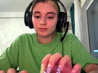 KelsieNoggle xxx nude on webcam – Live Sex Chat
