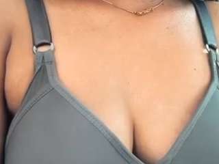 riyak65080 xxx nude on webcam – Live Sex Chat
