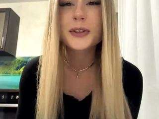 LioraRoux xxx nude on webcam – Live Sex Chat
